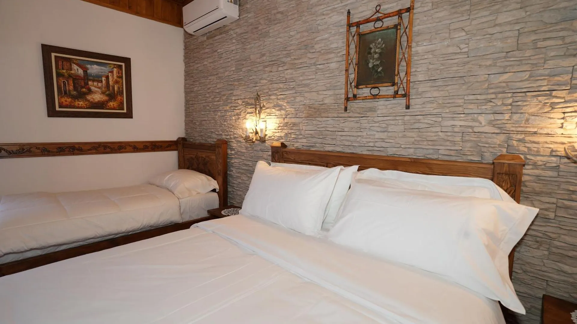 City Street Hotel Gjirokaster