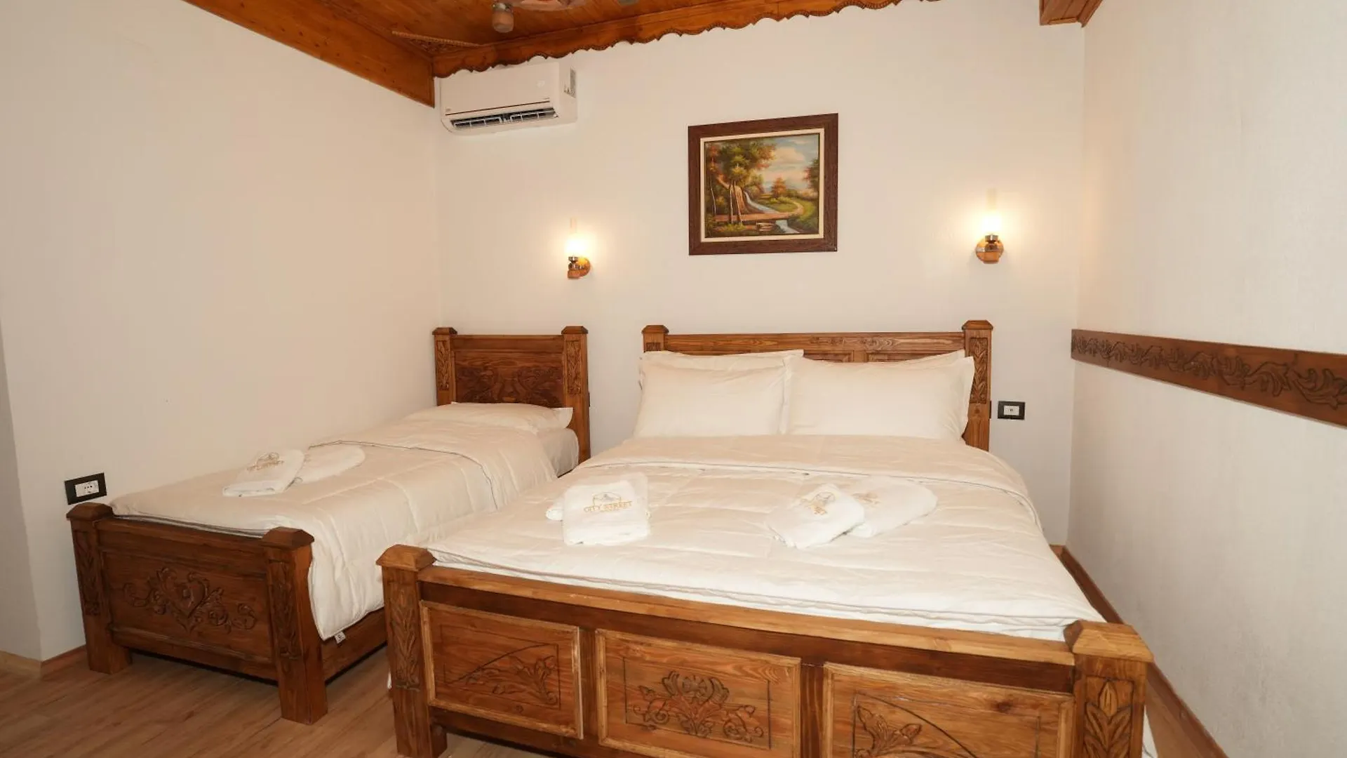 City Street Hotel Gjirokaster