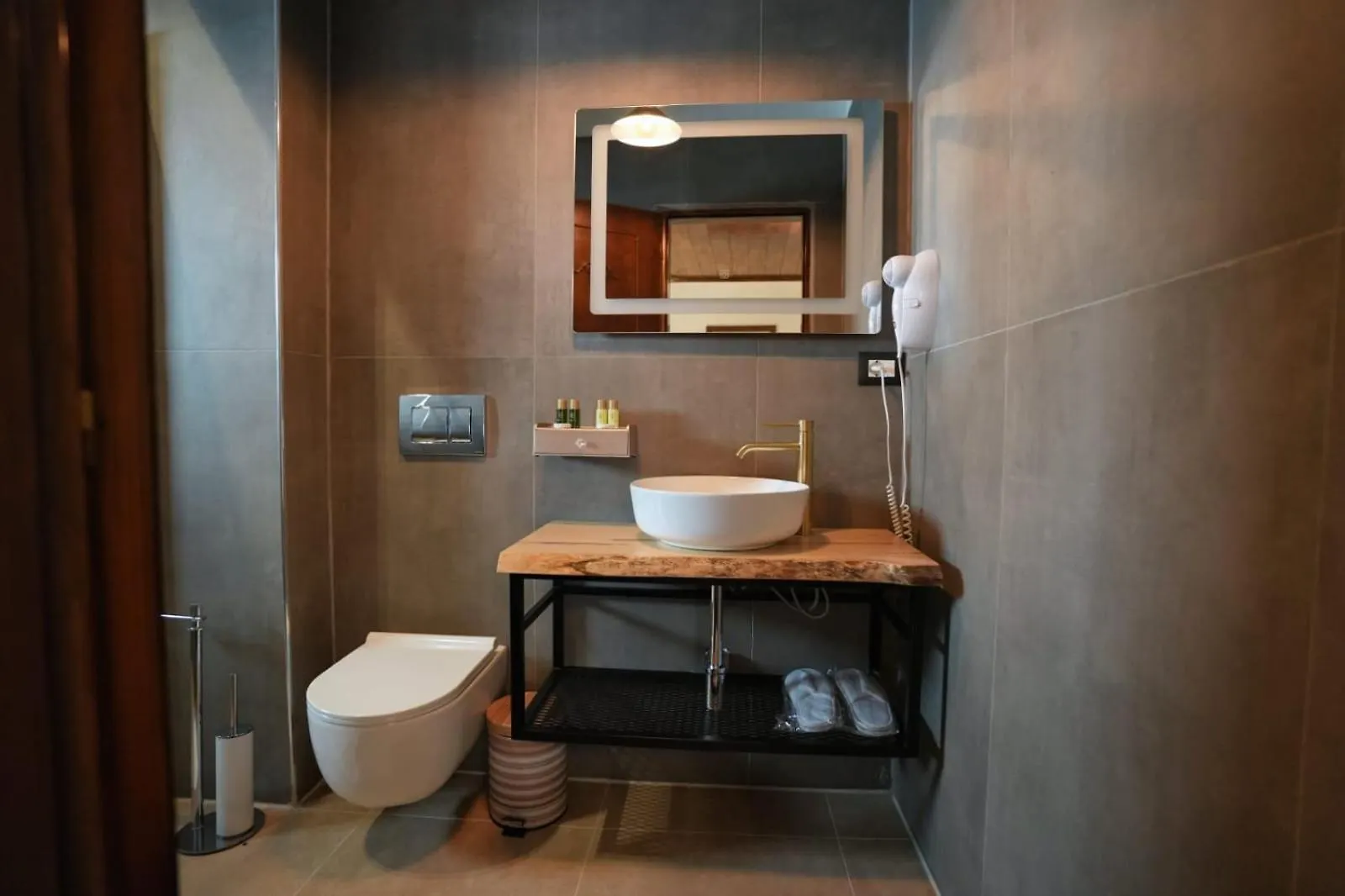 ****  City Street Hotel Gjirokaster Albania